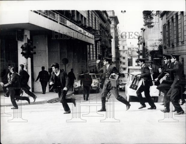 1965 Press Photo Greek Taxi Drivers Clash With Police - Historic Images