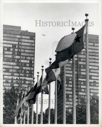 1979 Press Photo suspicious plane was circling the UN area in NY - Historic Images