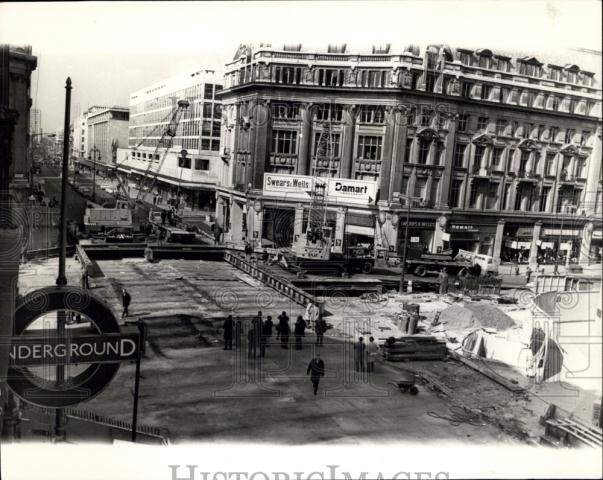 1968 Press Photo London's Oxford Circus Loses It's Umbrella"" - Historic Images