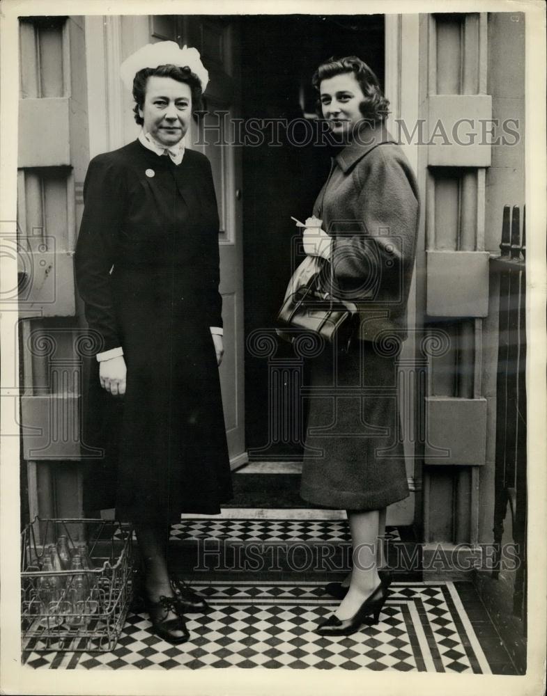 1957 Press Photo Princess Alexandra and Matron Miss G. Wendolyn Kirby - Historic Images
