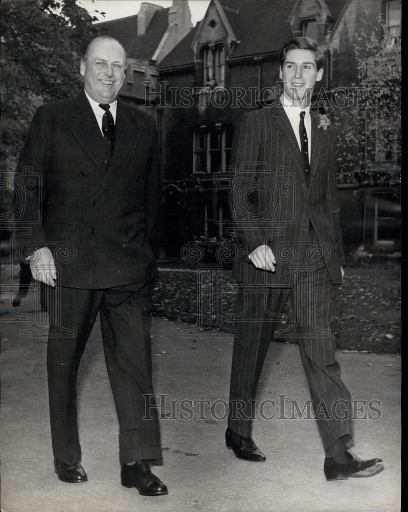 Press Photo King Olav and student J.P.C. Guy, - Historic Images