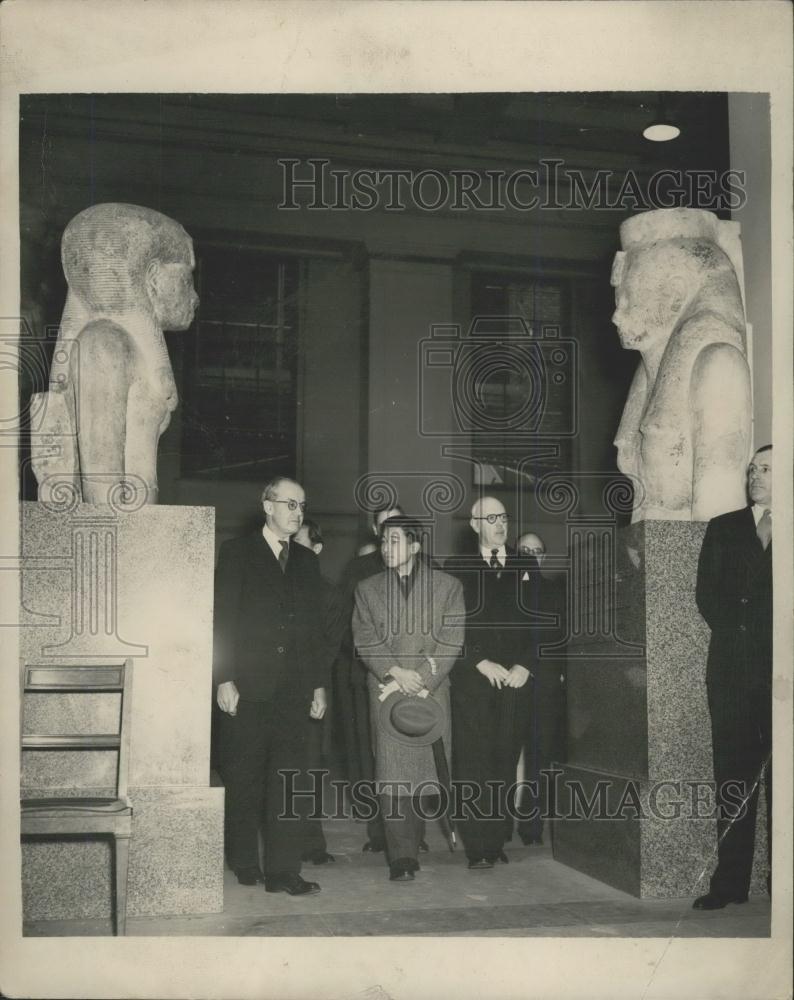 1953 Press Photo Japanese Crown Prince Akhito of Japan Visits British Museum - Historic Images