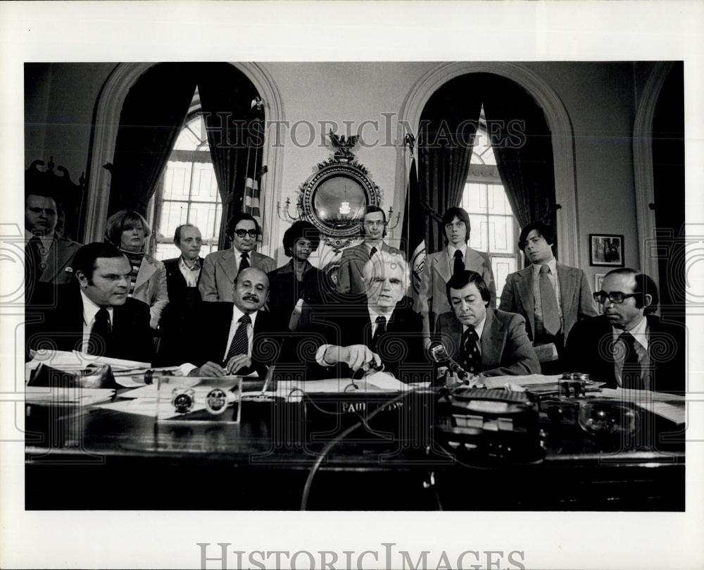 1977 Press Photo Campaign to support New York Emergency Tenant Legislation - Historic Images