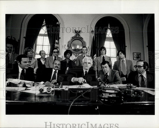 1977 Press Photo Campaign to support New York Emergency Tenant Legislation - Historic Images