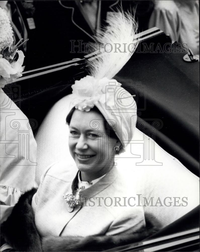 1981 Press Photo Princess Margaret Wears Turban For Royal Ascot - Historic Images