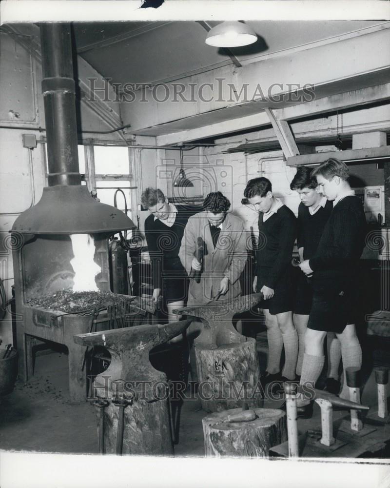 Press Photo Gordonstown school, - Historic Images