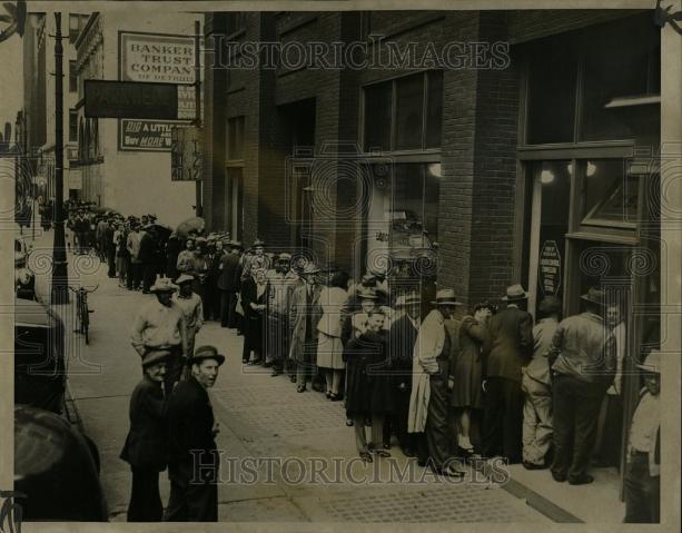 1945 Press Photo Thirsty Detroiters 10 per cent tax - Historic Images