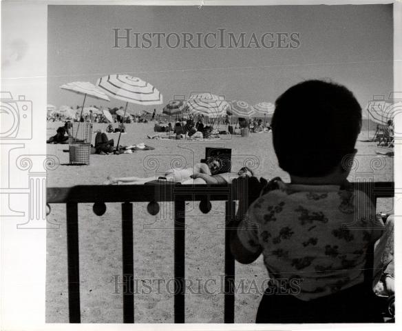 1955 Press Photo Metropolitan Beach - Historic Images