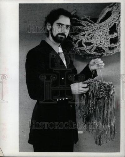 1971 Press Photo Urban Jupena Macrame - Historic Images