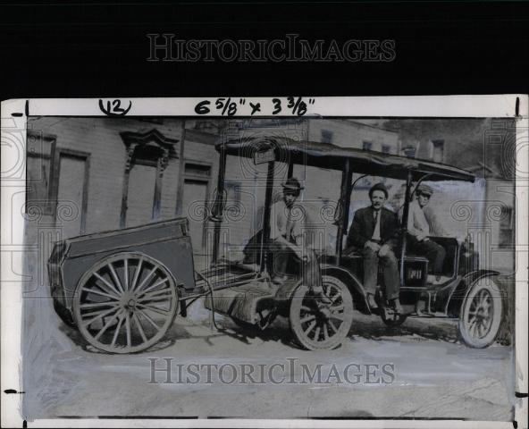 1953 Press Photo Michigan Bell Telephone Repair Trucks - Historic Images