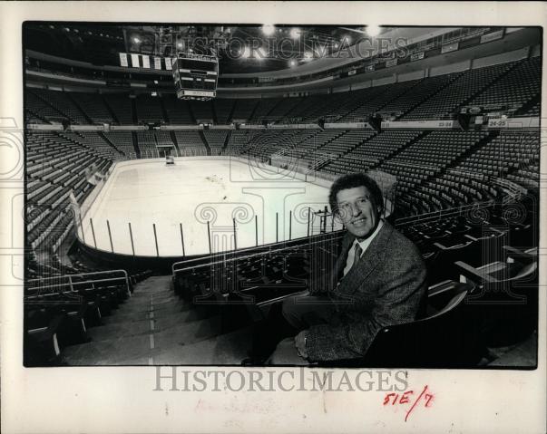 1992 Press Photo Mike Ilitch Little Caesars - Historic Images