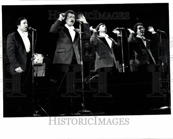 1981 Press Photo Latin Counts Danny Boy Medley Ballads - Historic Images