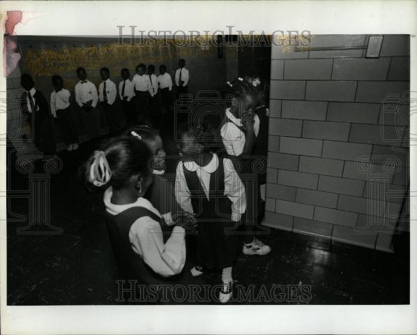 1993 Press Photo Malcolm X Academy discipline girls boy - Historic Images