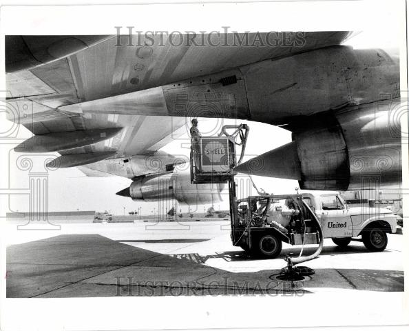 1978 Press Photo united airlines fuel pumping shell - Historic Images