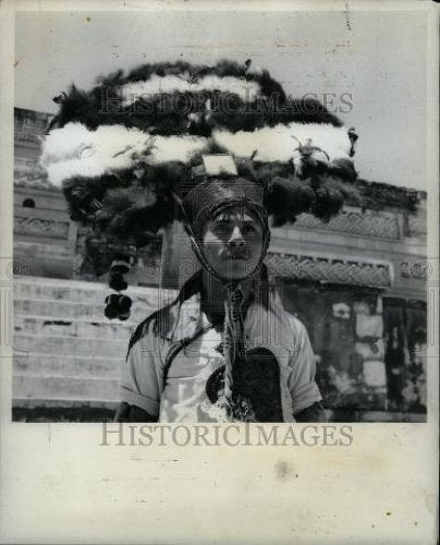 1961 Press Photo Jose Mendez Feather Dancer - Historic Images