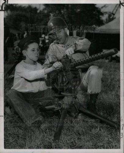 1949 Press Photo Sgt. Walter J. Thibeault Michigan - Historic Images
