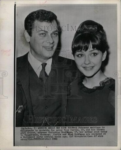 1963 Press Photo Tony Curtis weds Christine Kaufmann - Historic Images