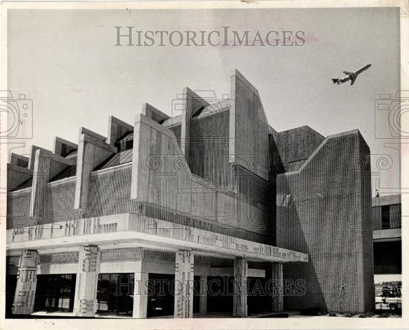 1974 Press Photo Detroit Metro Airport International - Historic Images