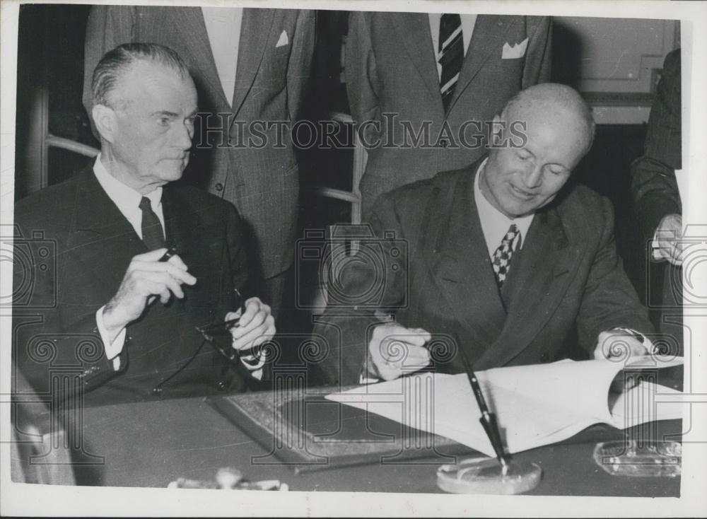 1953 Press Photo Egypt-United States Four Point Plan, Mahmoud Fawzi, Mr Caffery - Historic Images