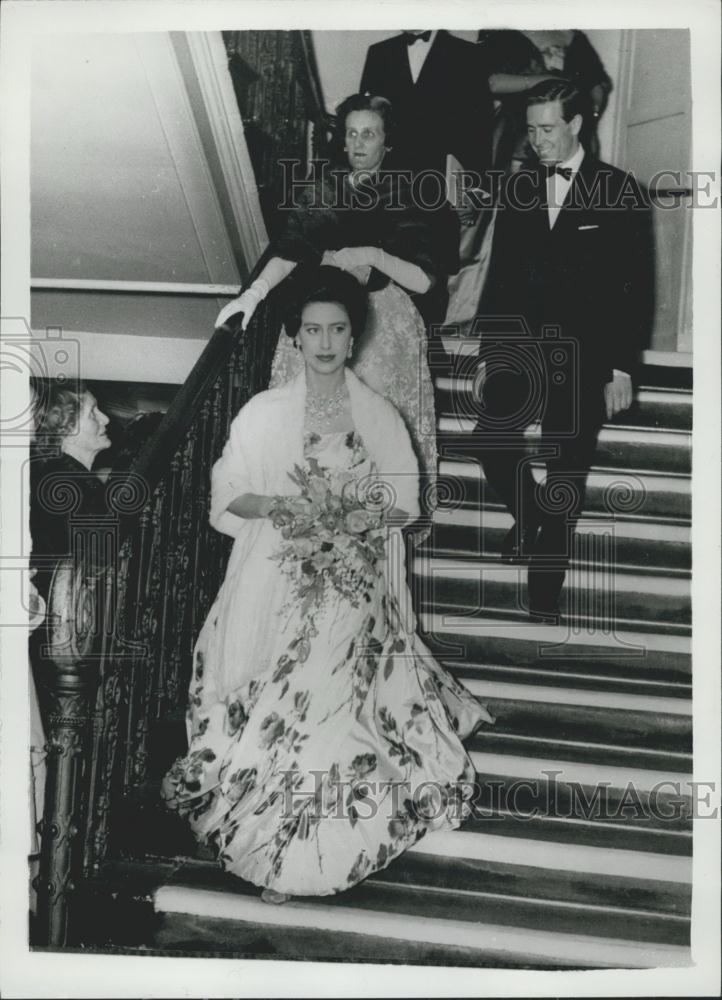 Press Photo Princess Margaret London Vaudeville Theatre musical Follow That Girl - Historic Images