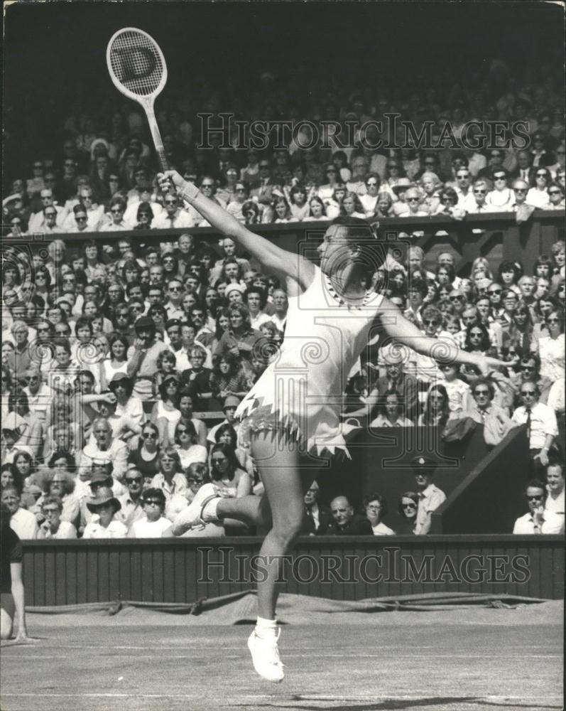 1973 Press Photo Francoise Durr vs. Virginia Wade At Wimbledon - Historic Images