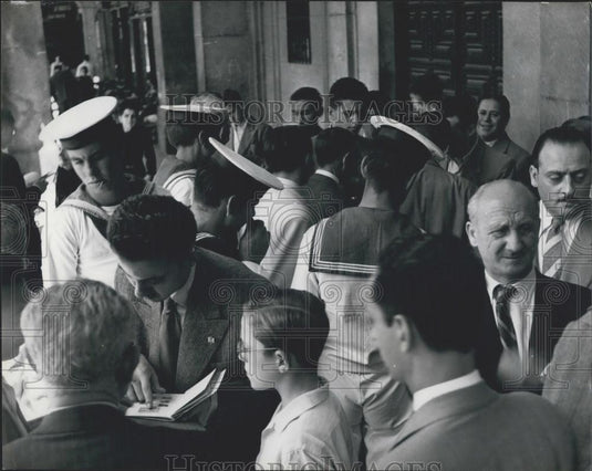 Press Photo Madrid's Stamp Market at the Plaza Majore - Historic Images