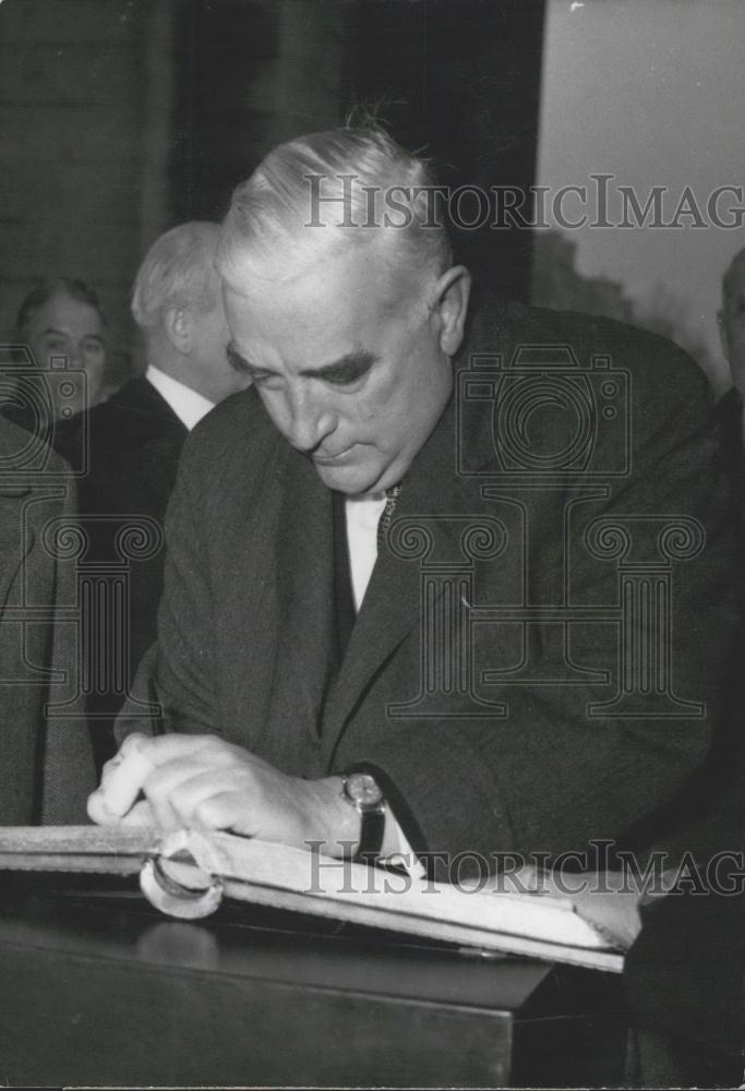 Press Photo Australian Prime Minister RObert Menzies - Historic Images