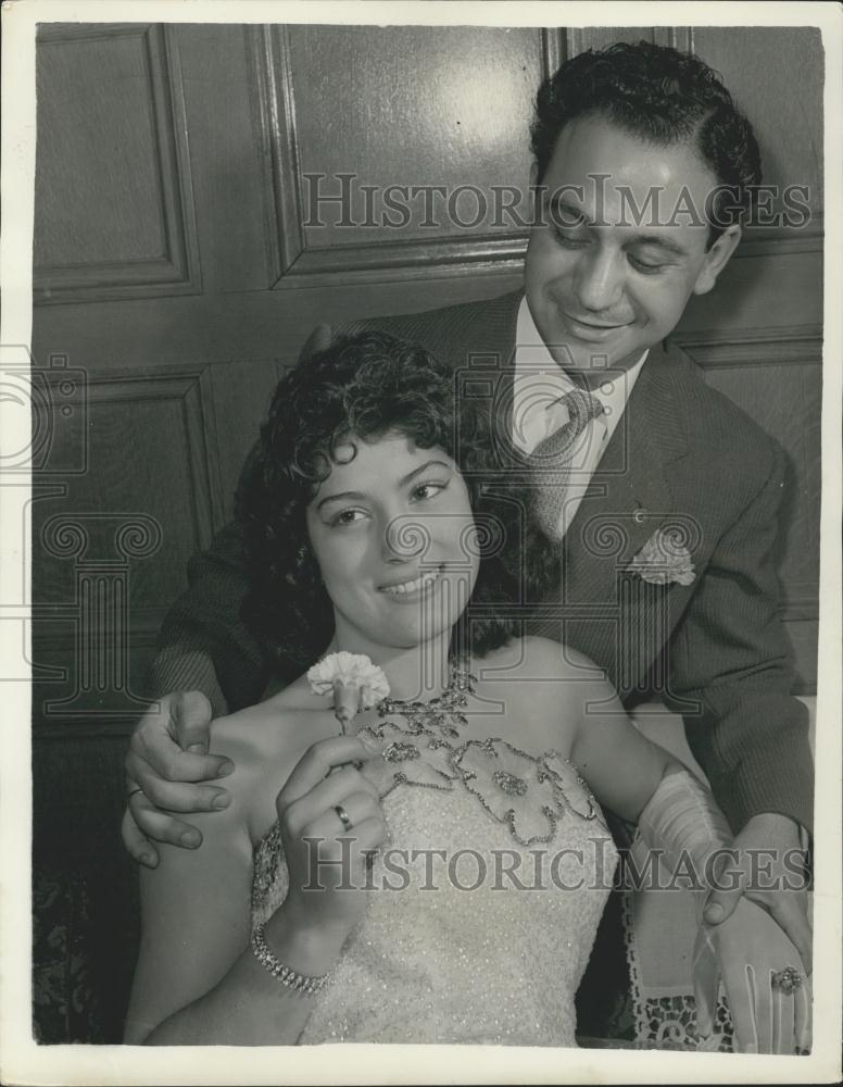 Press Photo Sevgi Berkman Istanbul engagement Mr. Negati Sager Turkish embassy - Historic Images