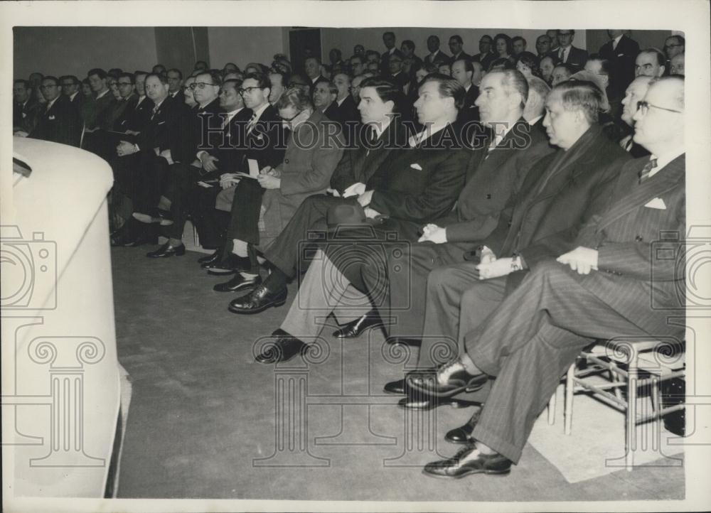 1958 Press Photo The British Textile Show at Earl&#39;s Court - Historic Images