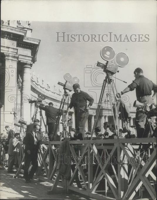 1958 Press Photo Camers at St peters for election of new Pope - Historic Images