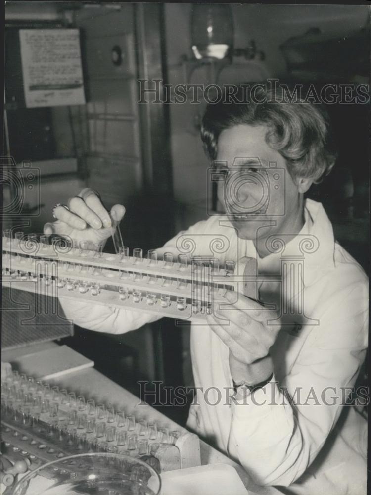 1969 Press Photo The Paul Ehrlich Prize Anne Marie Staud - Historic Images