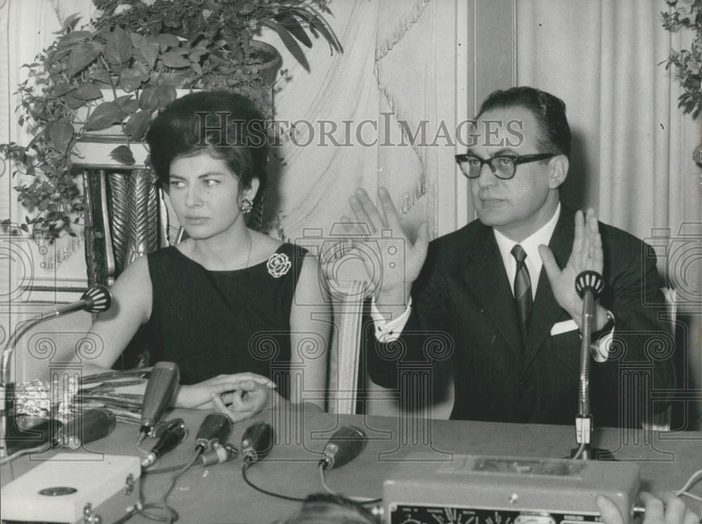 1963 Press Photo Princess Soraya Producer Dino De Laurentiis Announce Film Bible - Historic Images