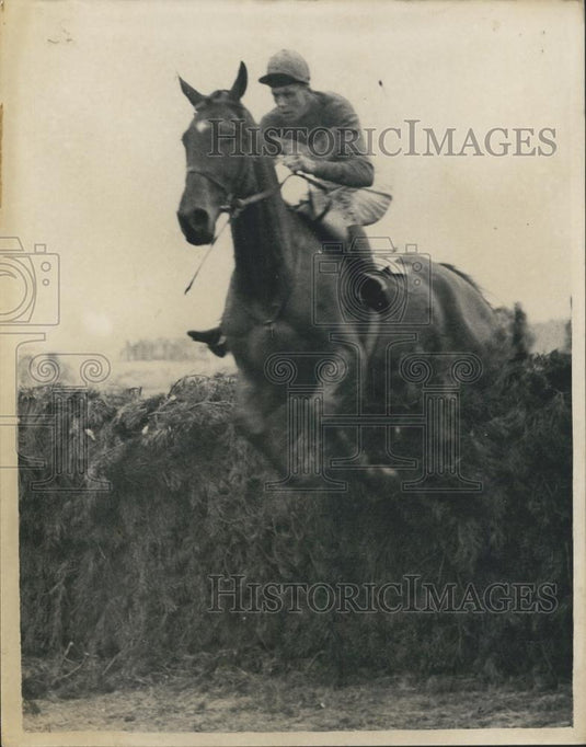 1955 Press Photo P. Taaffe, with "Tudor Line" - Historic Images