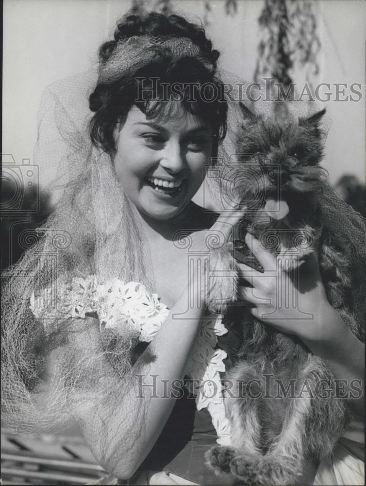 Press Photo Actress Elma Karlow In &quot;The Pauper Student&quot; - Historic Images