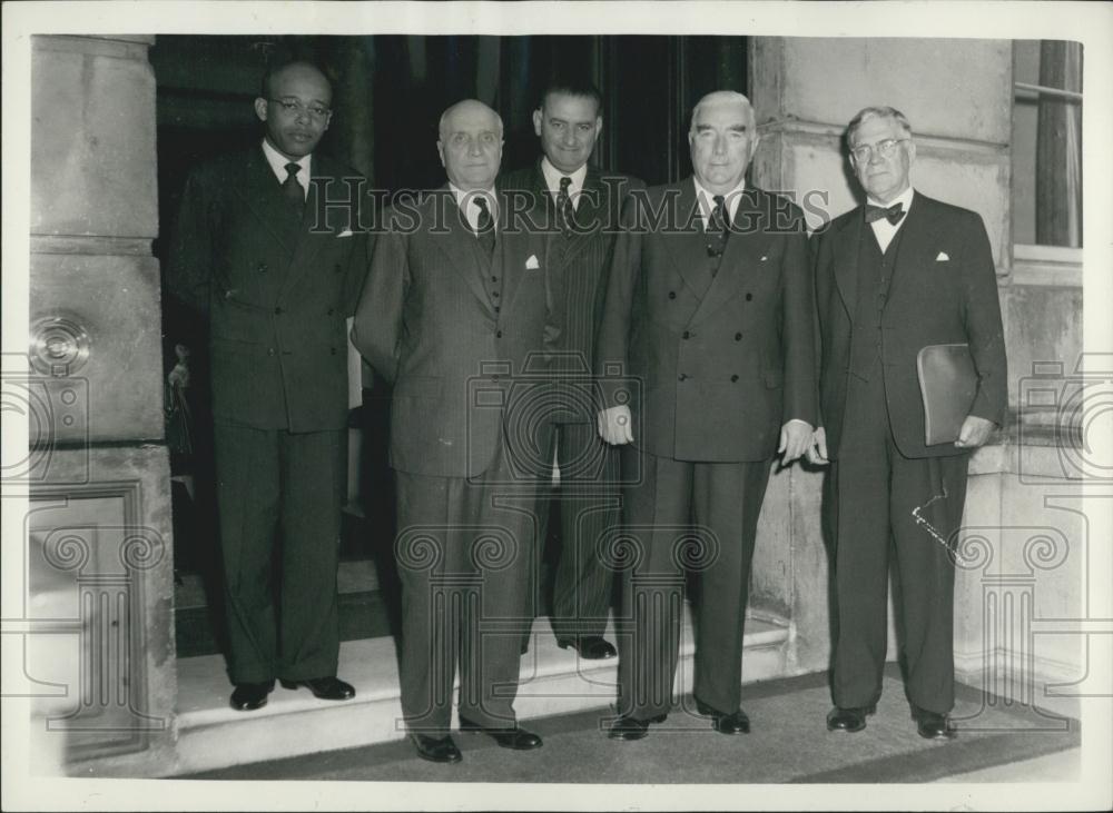 1956 Press Photo of leaders of the Five Nation Suez Committee in London - Historic Images