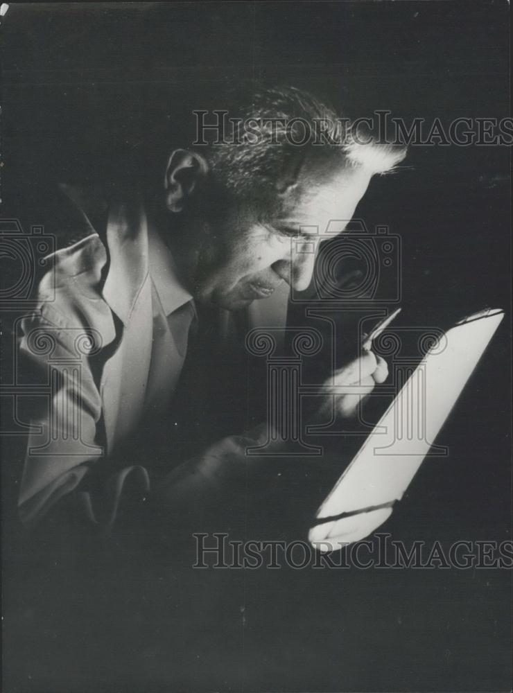 1971 Press Photo Dr. Herzberg Wins Nobel Prize For Chemistry - Historic Images