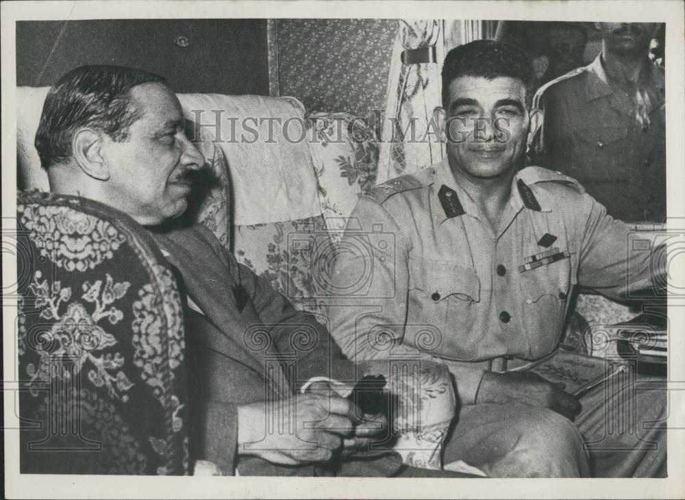 1952 Press Photo General Neguib Egypt Pasha train Egypt coup King Farouk - Historic Images