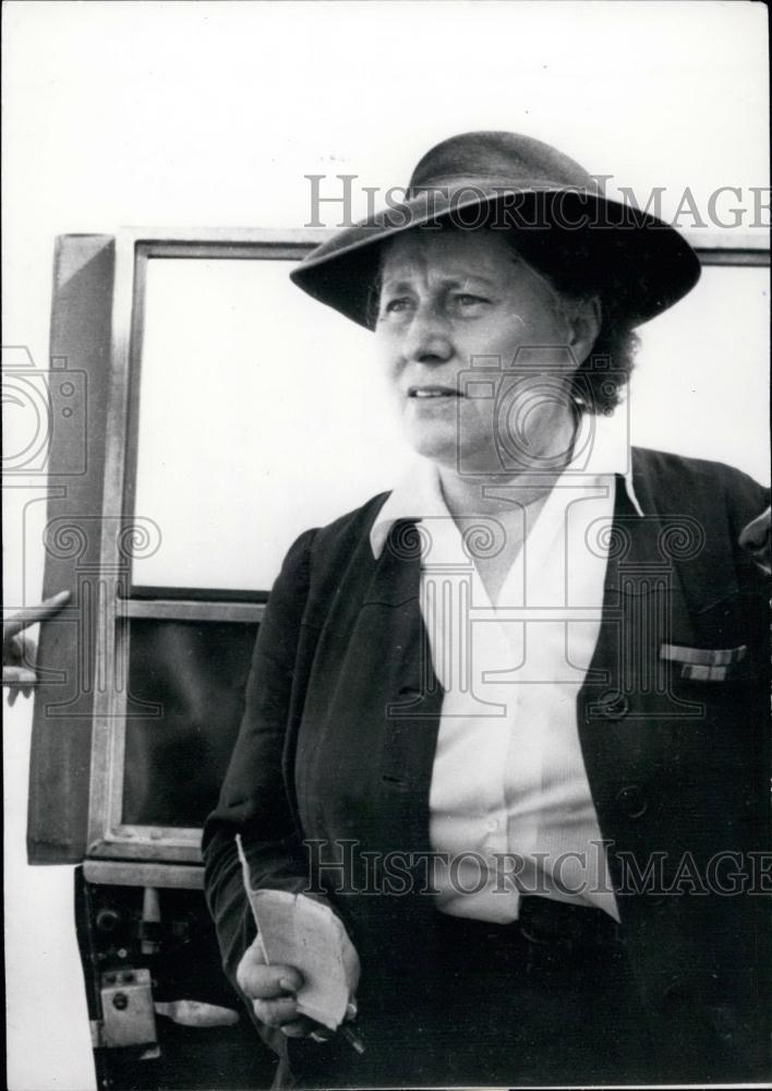 1955 Press Photo Madame Mares, Agent Of French Auxiliary Forces - Historic Images