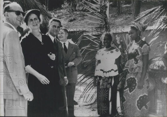 1955 Press Photo Marshal Leclerc's widow a Dakar - Historic Images