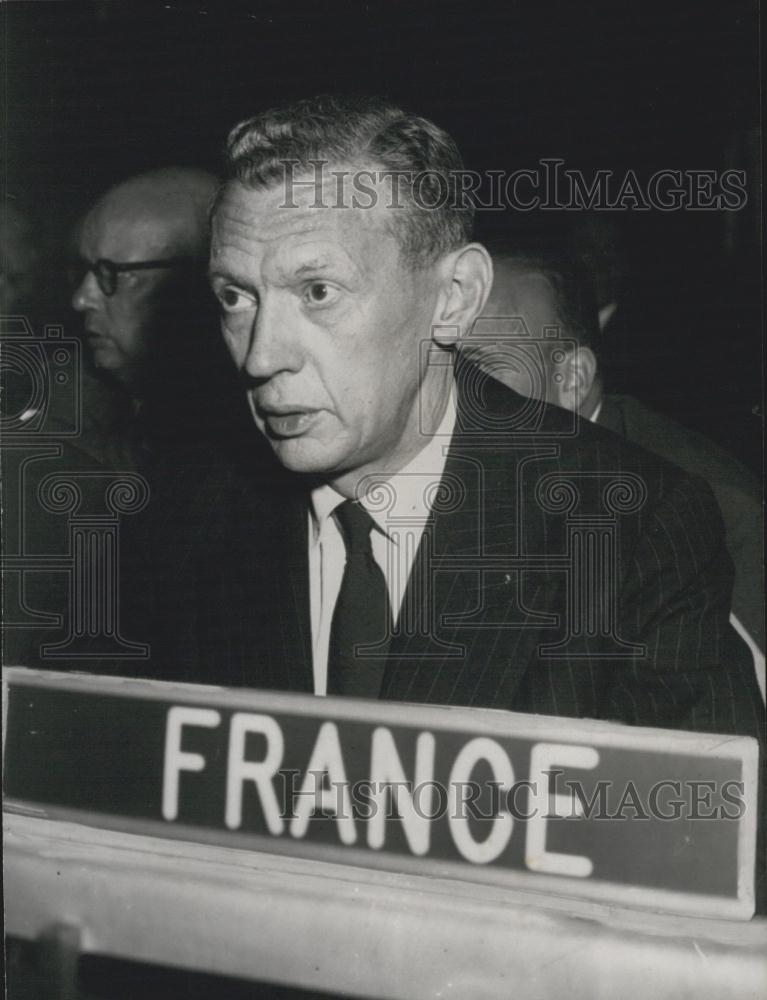 1965 Press Photo French Delegation Goes Back to UNO After 3 Years - Historic Images