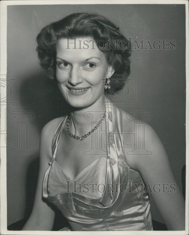 1955 Press Photo Third wife of the Duke of Leeds,Caroline Fleur Vatcher - Historic Images