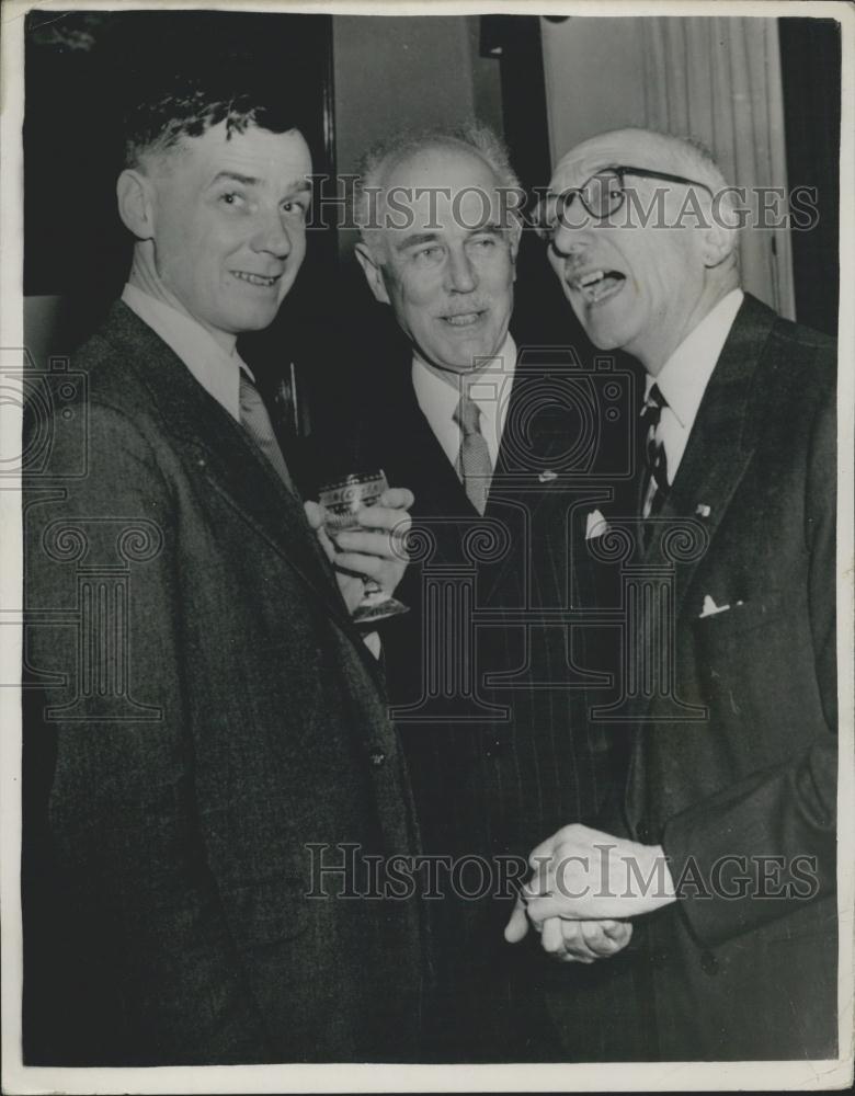 Press Photo R.L. Millington Nobel Prize Winner Chemistry Birger Ekeberg Mauriac - Historic Images