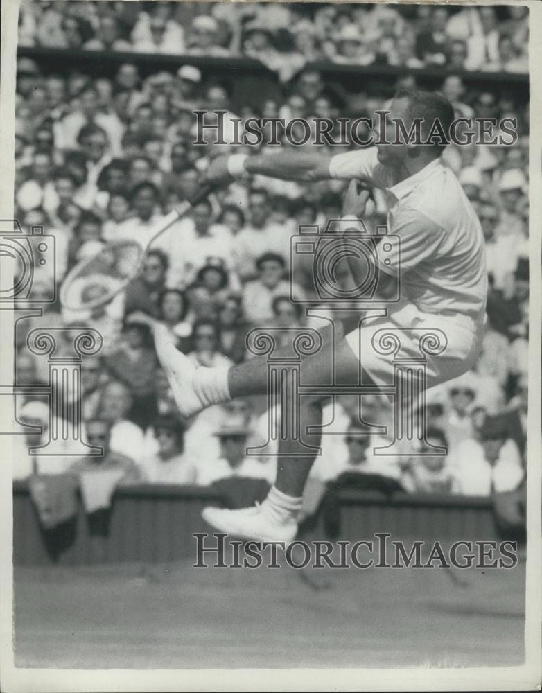 1961 Press Photo Chuck McKinley, Wimbledon - Historic Images