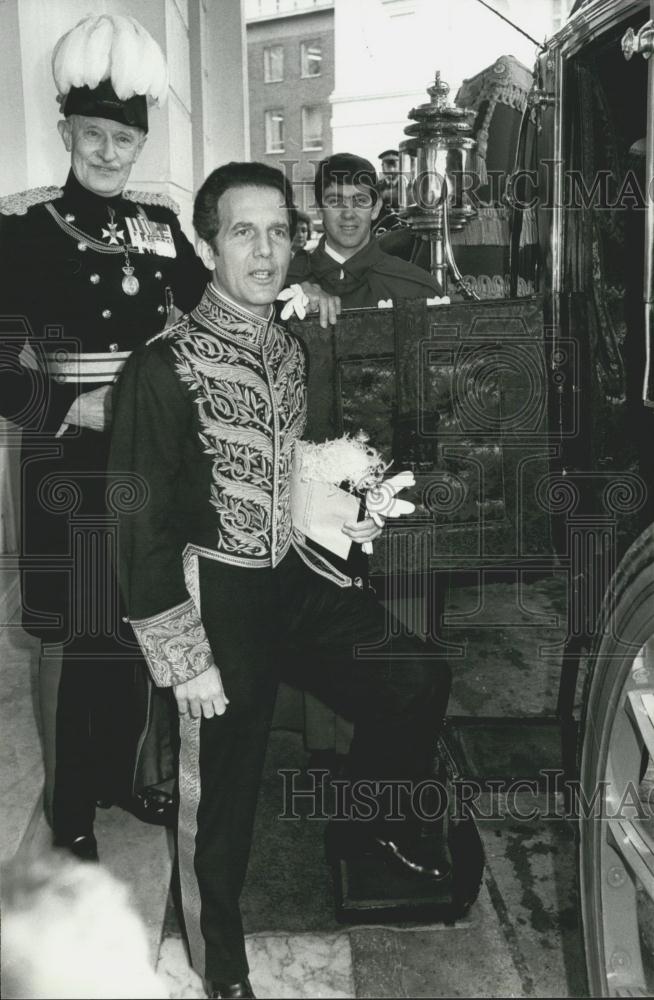 1981 Press Photo Spanish Ambassador Presents His Credentials - Historic Images