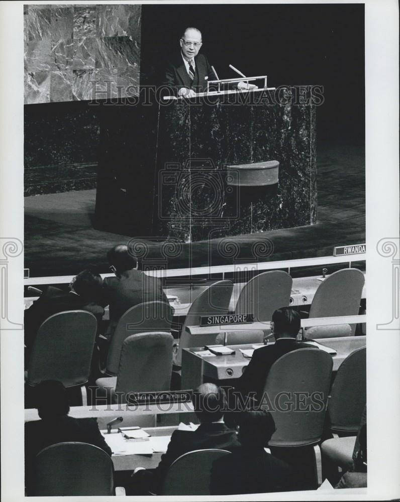1977 Press Photo Egypt Ambassador, UN, Ahmed Esmat Abdel Megud, General Assembly - Historic Images