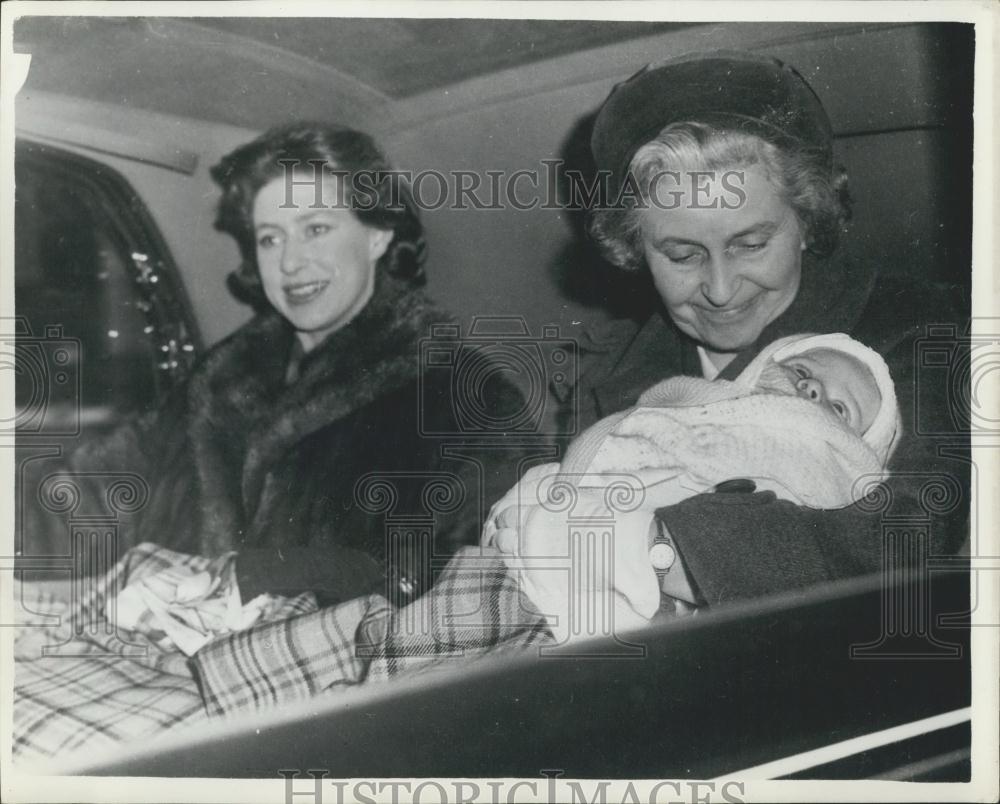 1962 Press Photo Princess Margaret Earl Of Snowden Returning To London - Historic Images