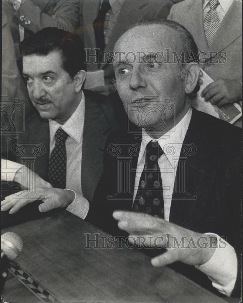 1976 Press Photo Finance Minister Filippo Randolf at Press Conference - Historic Images