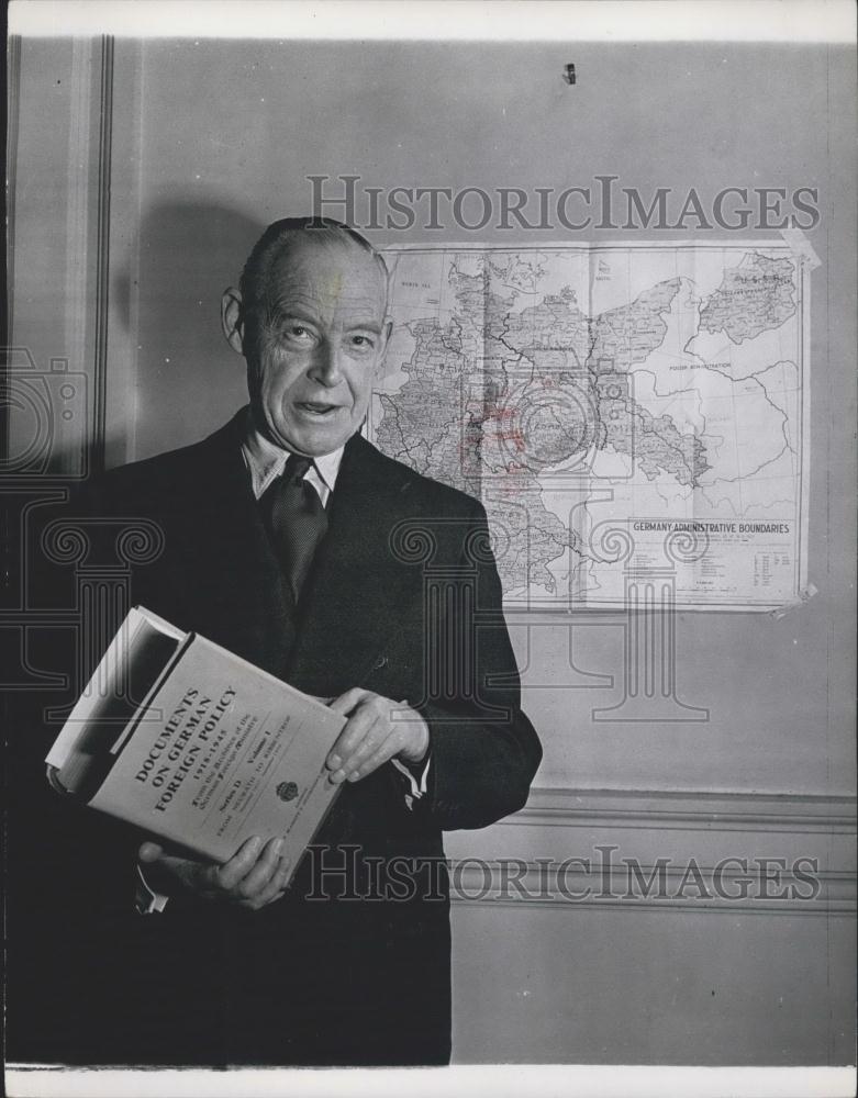 Press Photo Sir Donald St. Clair Gainer, Department Head, German Affairs - Historic Images