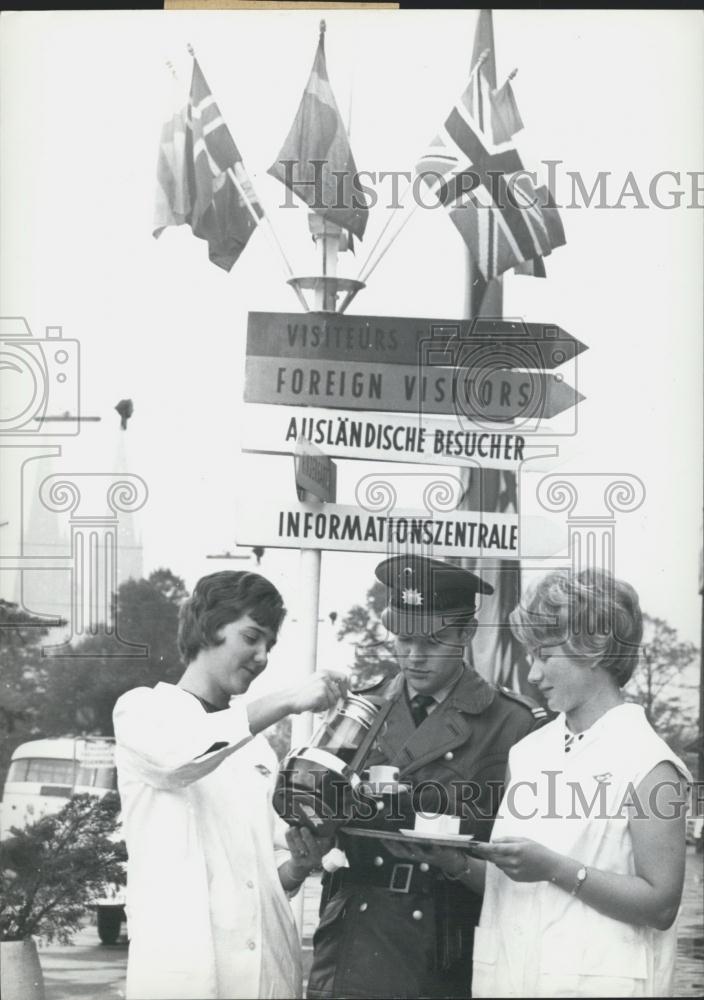 1961 Press Photo Opening of the International Household-Utensils Fair - Historic Images