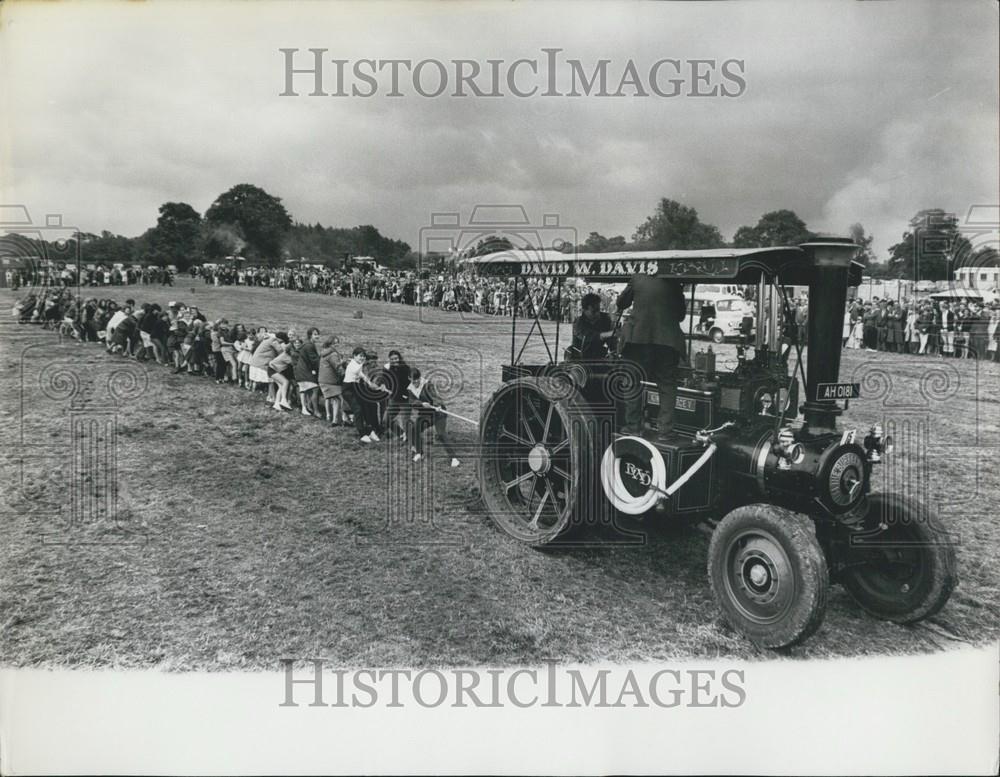 1966 Press Photo Steam Engine Rally,tug-o-war contest - Historic Images